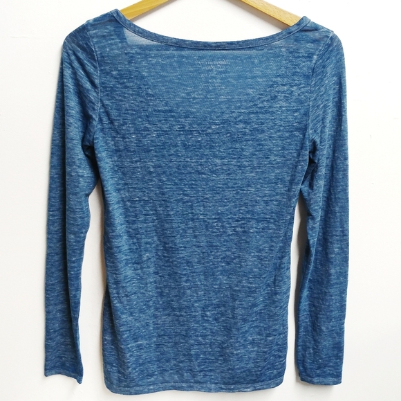 NWT American Eagle Long Sleeve Scoop Neck Womens Shirt M Blue - Picture 3 of 8